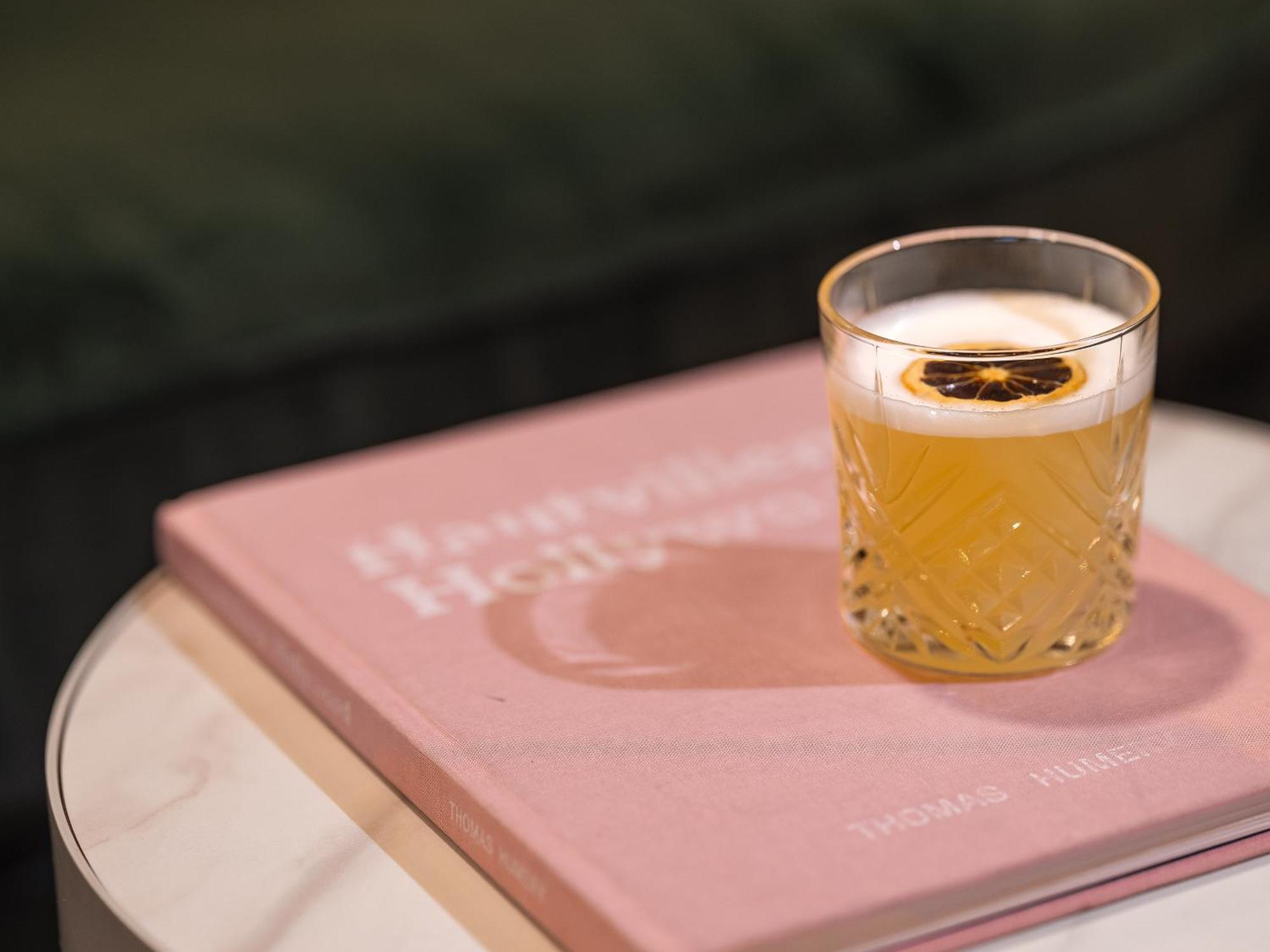 Hotel Niepce Paris, Curio Collection By Hilton