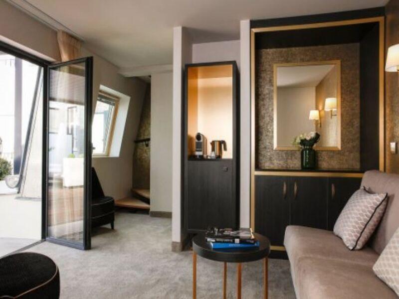 Hotel Niepce Paris, Curio Collection By Hilton