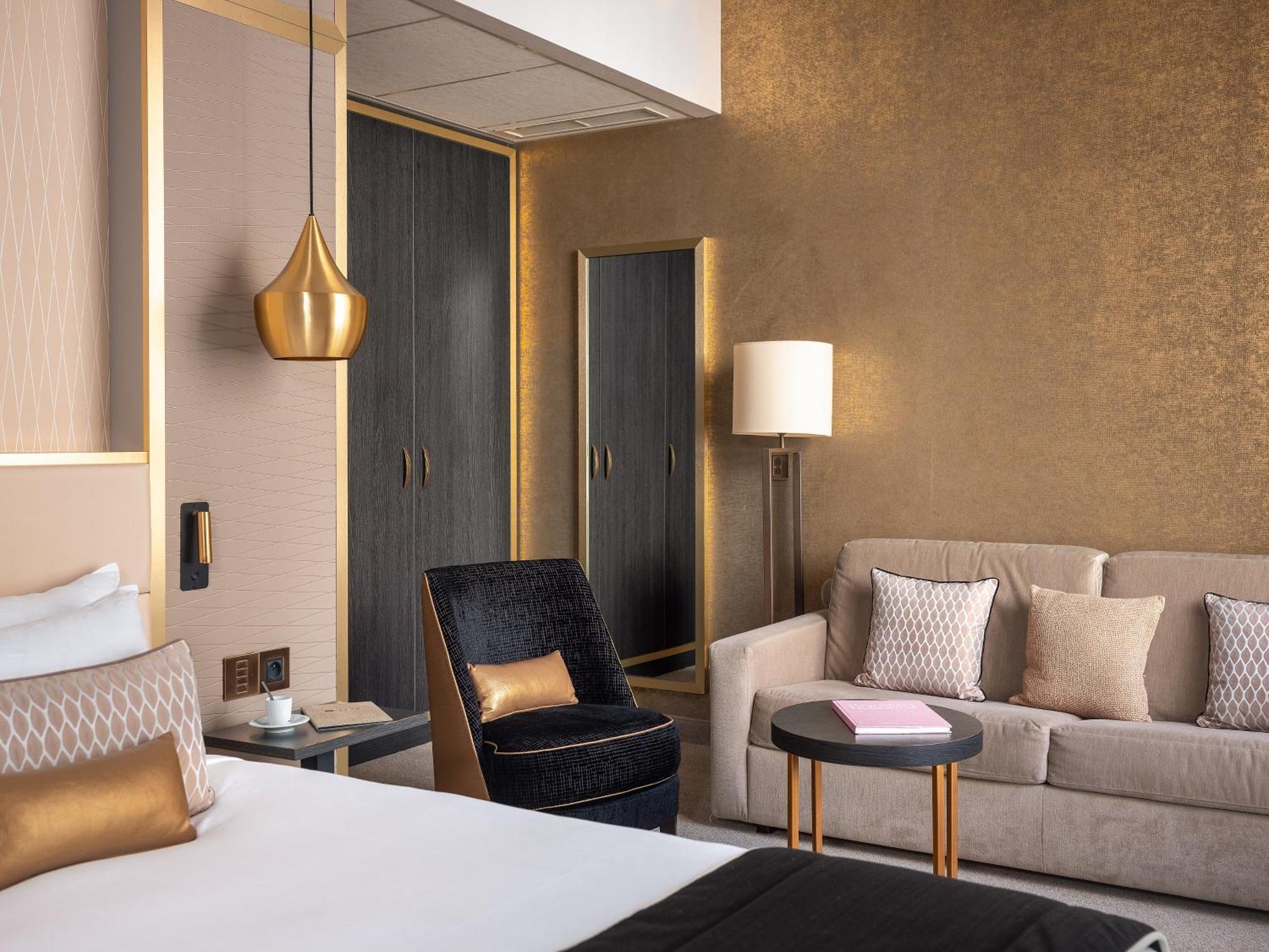 Hotel Niepce Paris, Curio Collection By Hilton Parigi