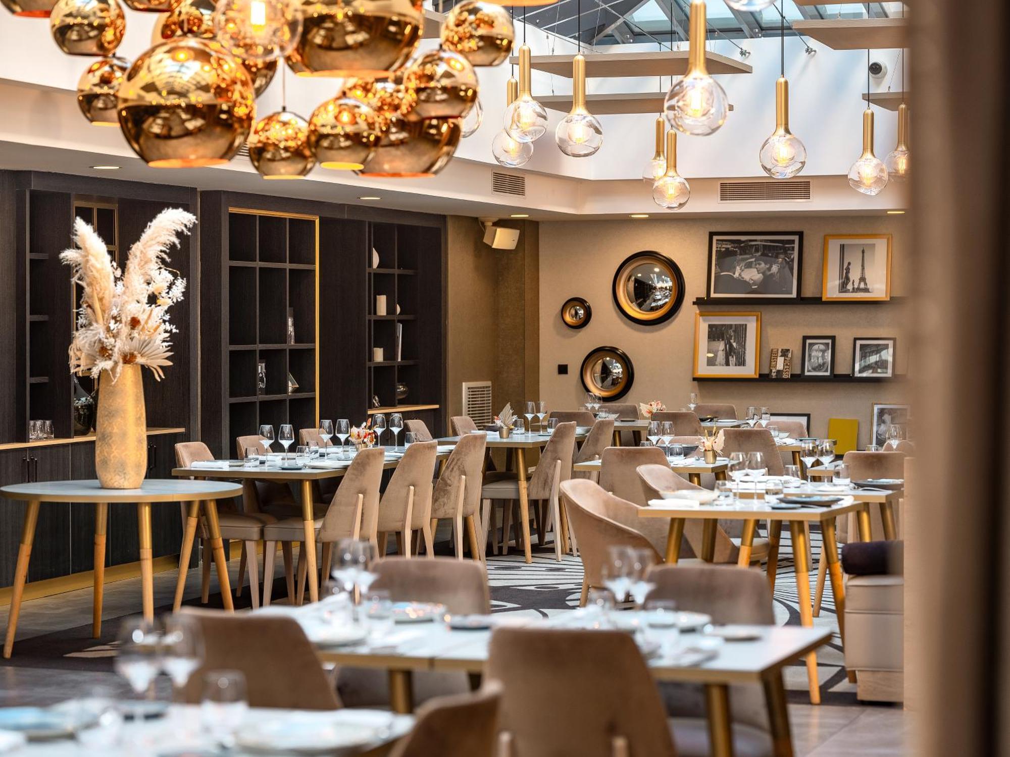 Hotel Niepce Paris, Curio Collection By Hilton 4*