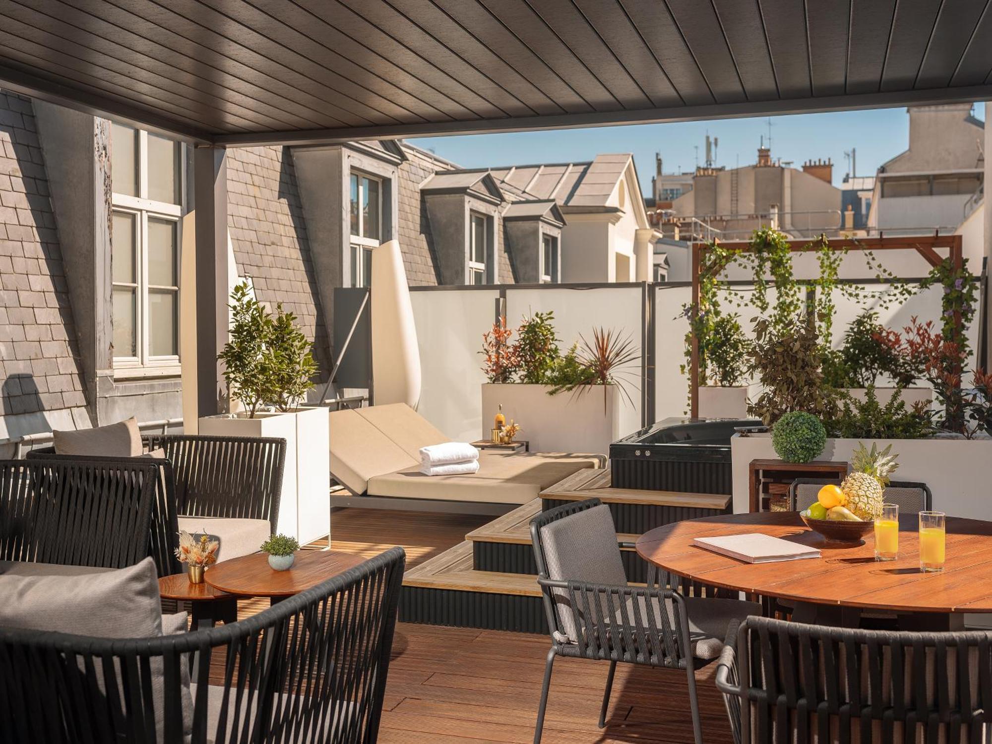 Hotel Niepce Paris, Curio Collection By Hilton