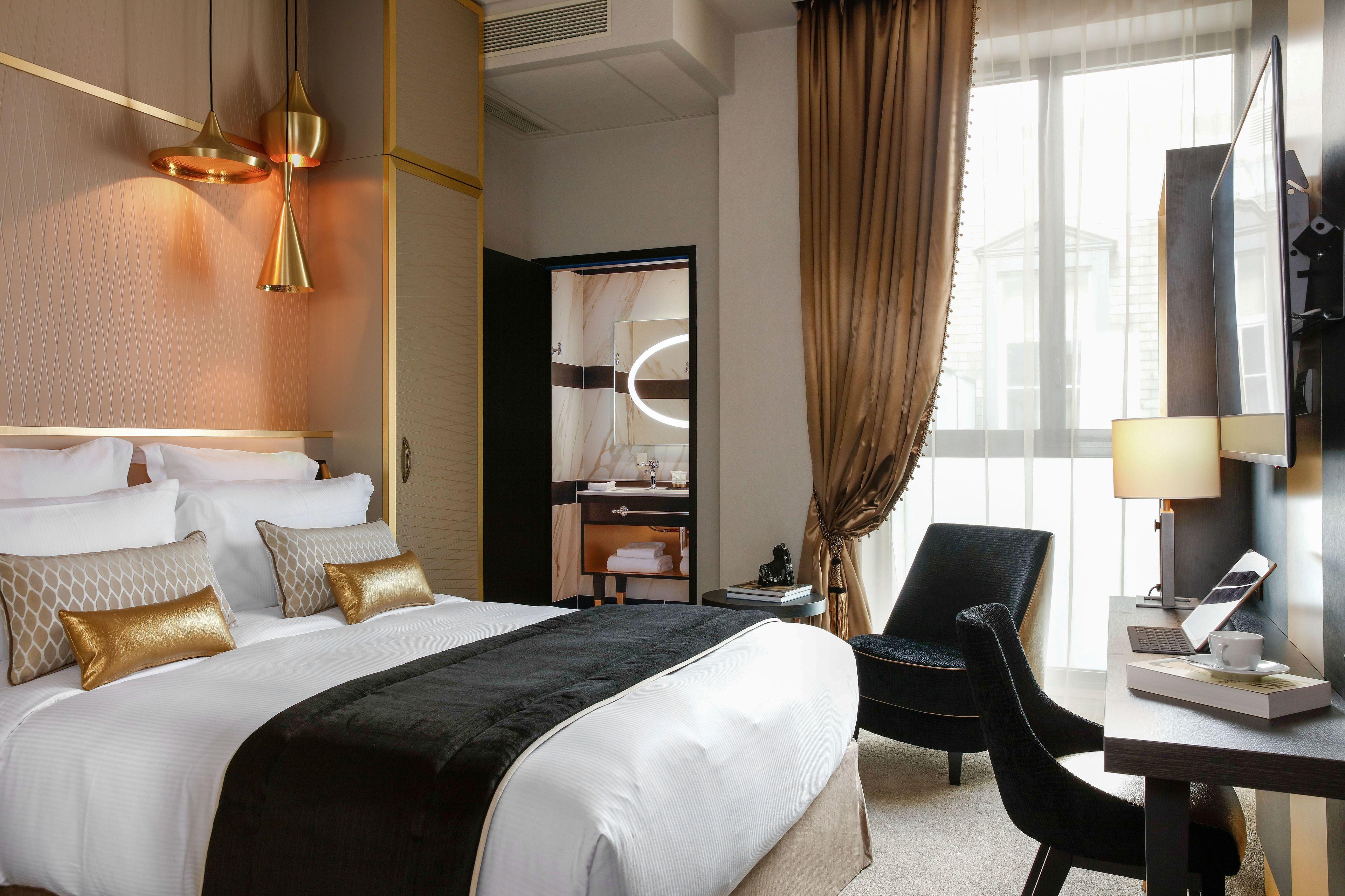 Niepce Paris, Curio Collection By Hilton Paris