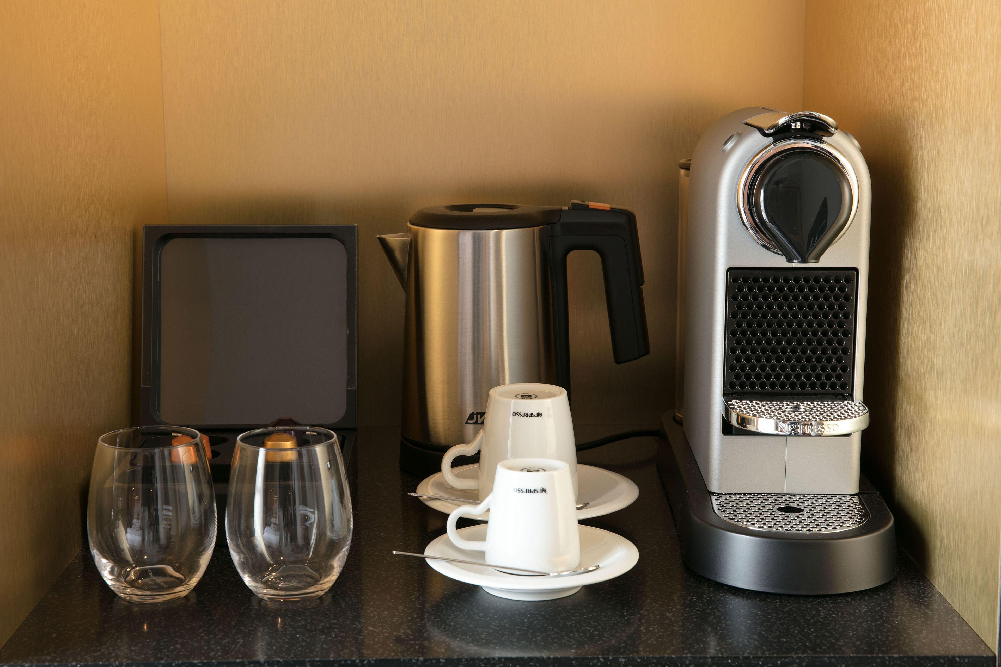 Niepce Paris, Curio Collection By Hilton Parigi