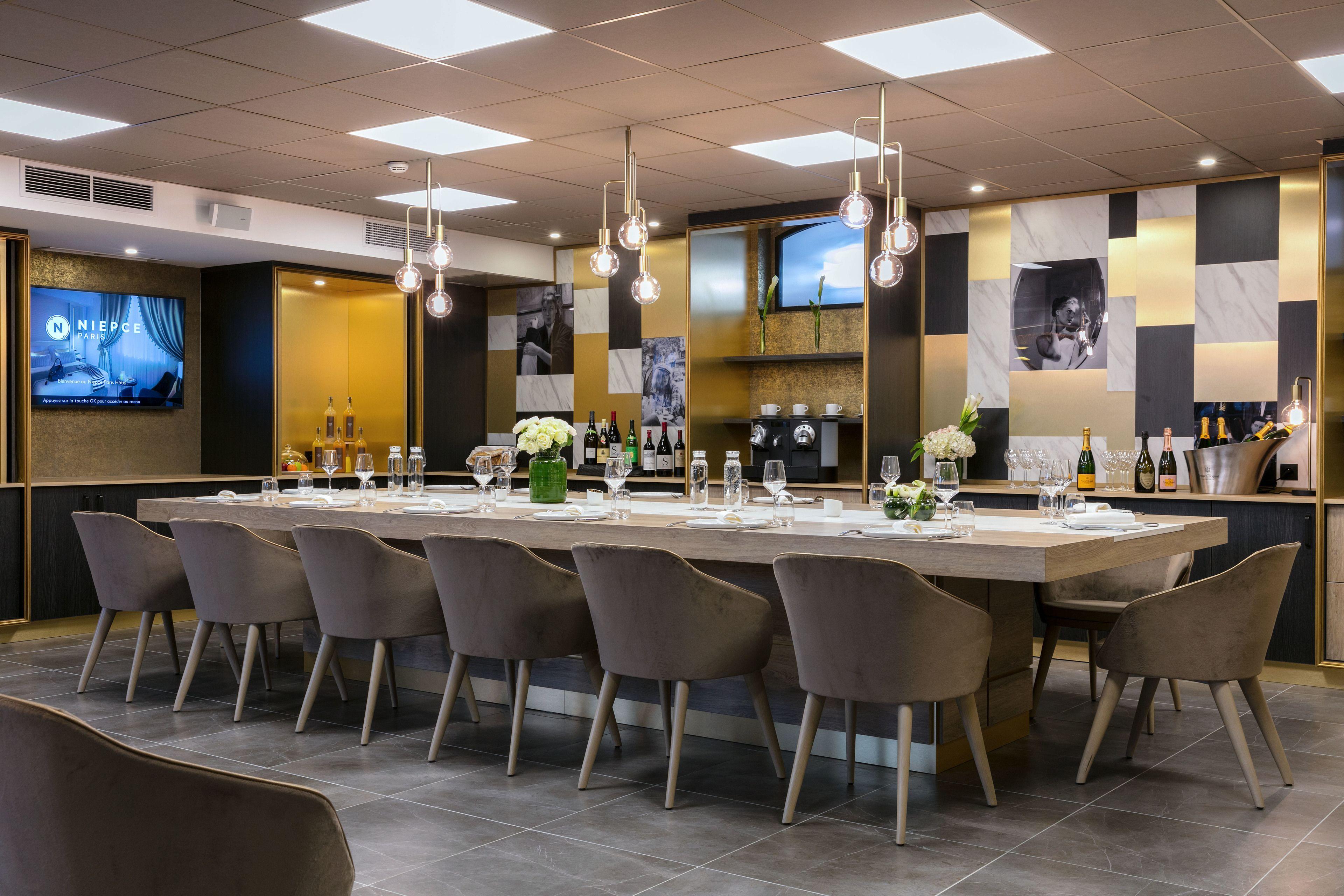 Hotel Niepce Paris, Curio Collection By Hilton